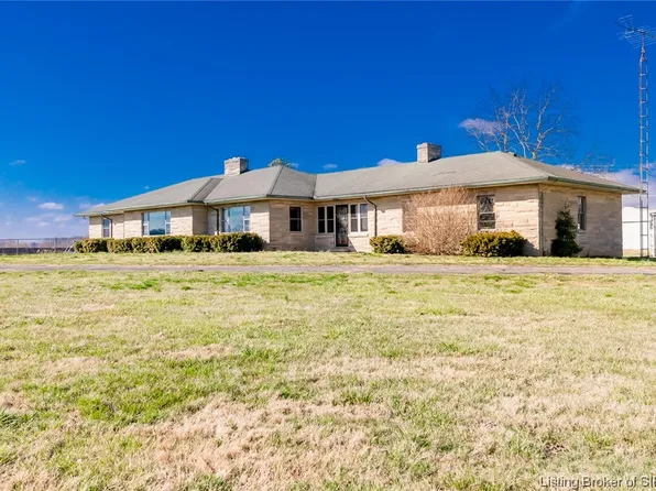 622 S Cardinal Lane, Scottsburg, IN 47170