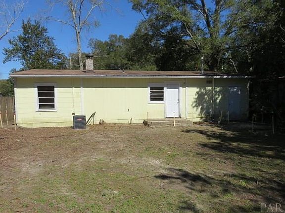 3rd image of 18 Baggett Ct