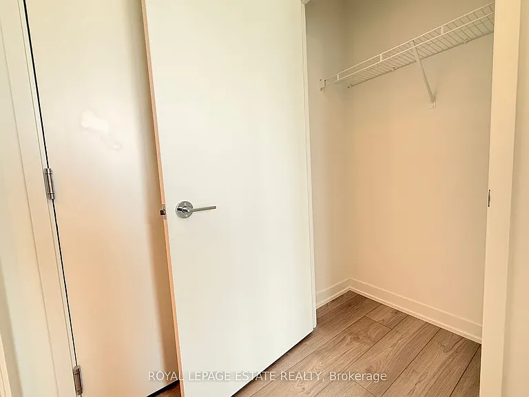 285 Dufferin St #1201 — Photo 16