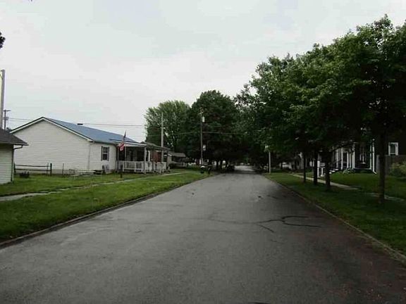 Exterior Neighborhood (street photo)