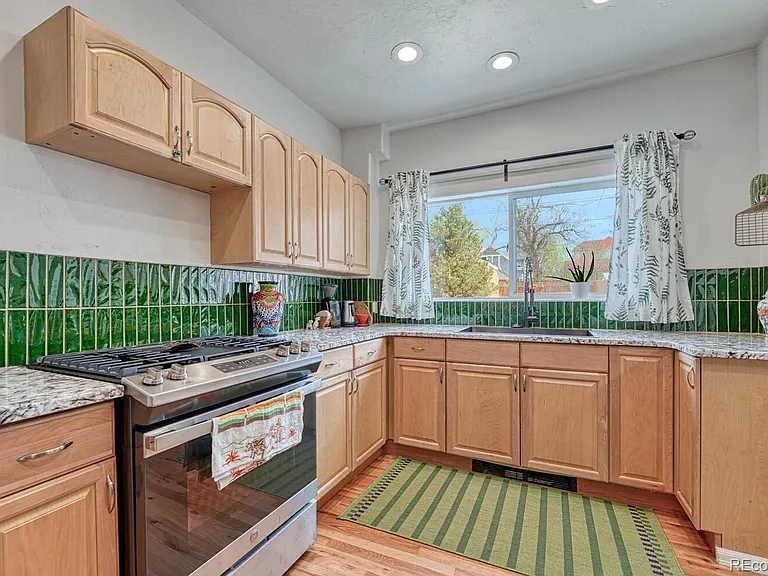 2904 W Colorado Ave — Photo 12