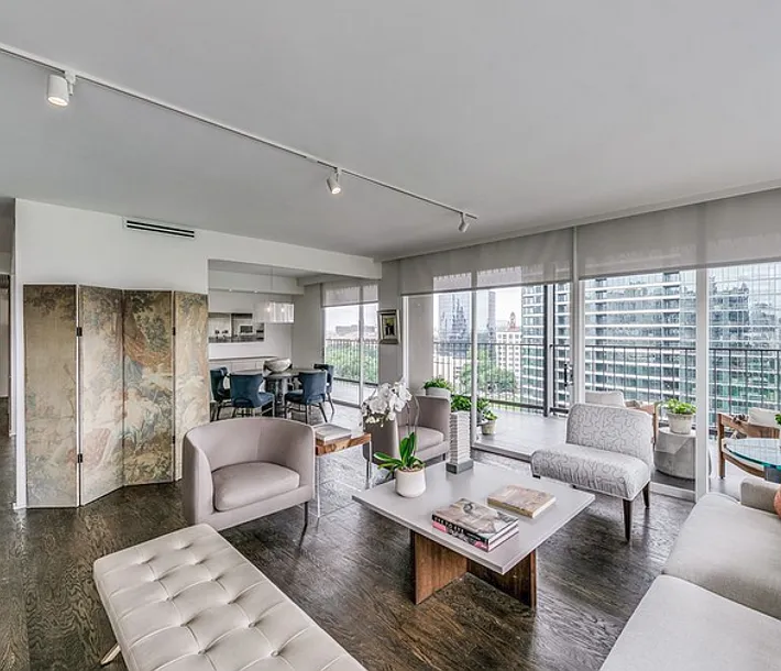 Apartment for Rent — Photo 1