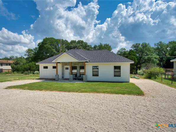 1112 Green Hill Dr, Canyon Lake, TX 78133