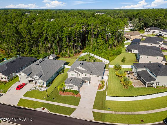 3rd image of 207 OLD COTTAGE Drive