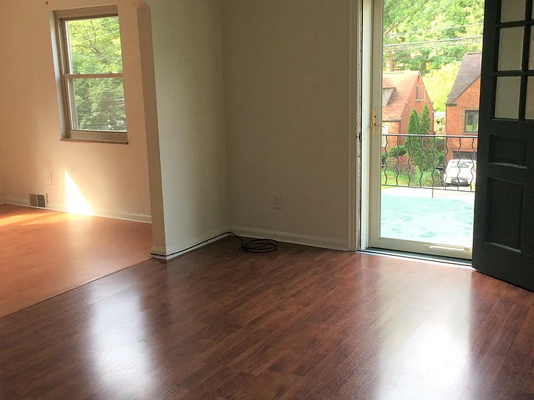 703 Vallevista Ave — Photo 8