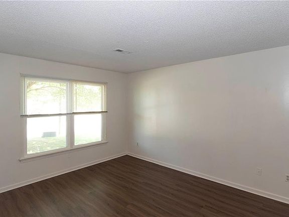 3rd image of 1313 Millington Ct