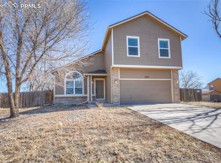 946 Lake Ave, Fountain, CO 80817