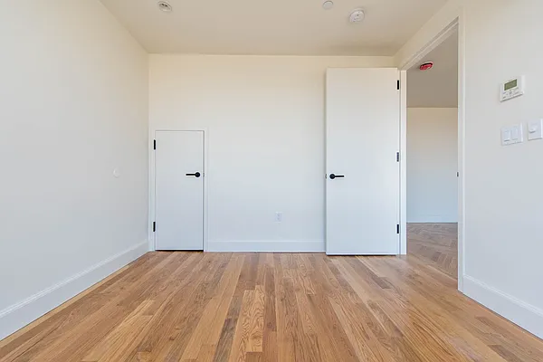 Rented by Nooklyn NYC LLC | media 143