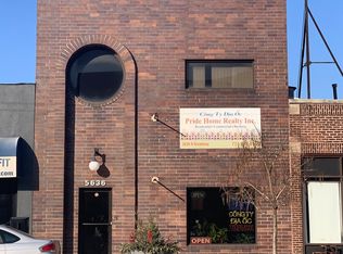 5636 N Broadway St #2N, Chicago, IL 60660