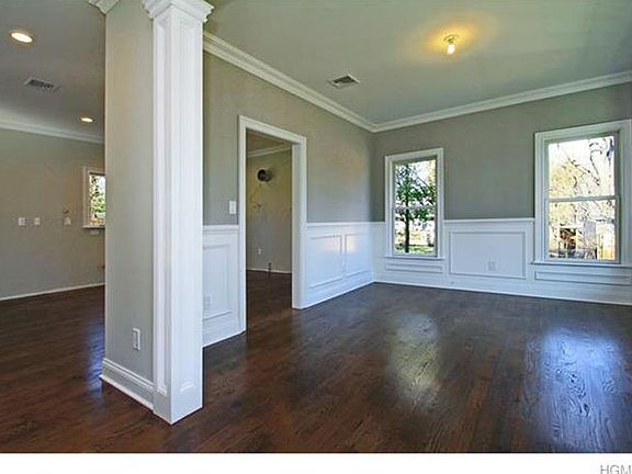 5th image of 11 Noyes St
