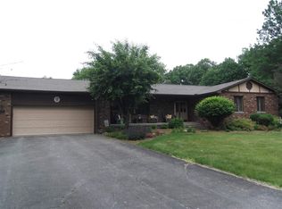 121 N Cherry Ave, Clinton, IN 47842