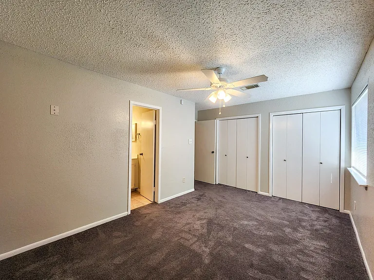 17742 Kings Park Ln — Photo 14