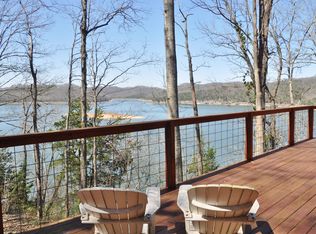 975 Blackberry Hill Rd, Silver Point, TN 38582