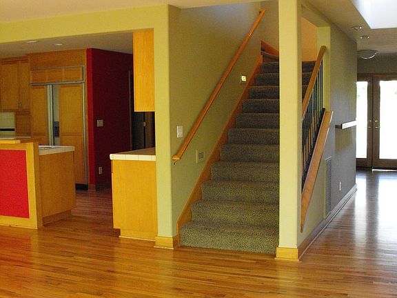 5th image of 1040 Canyon Park Dr