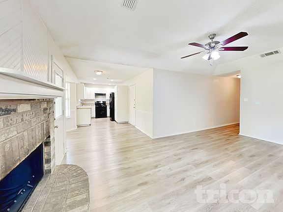 4th image of 615 Sherman Dr
