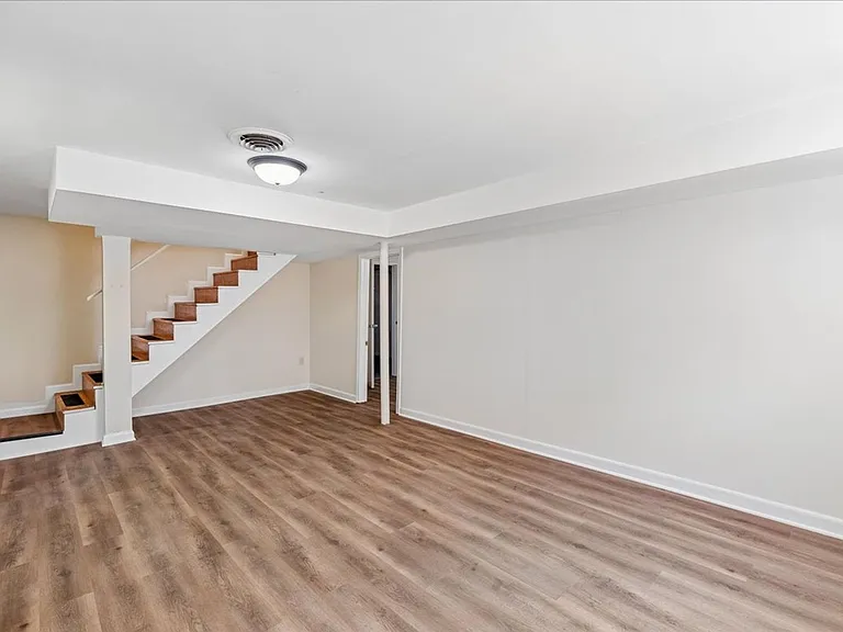 13012 Georgia Ave — Photo 23