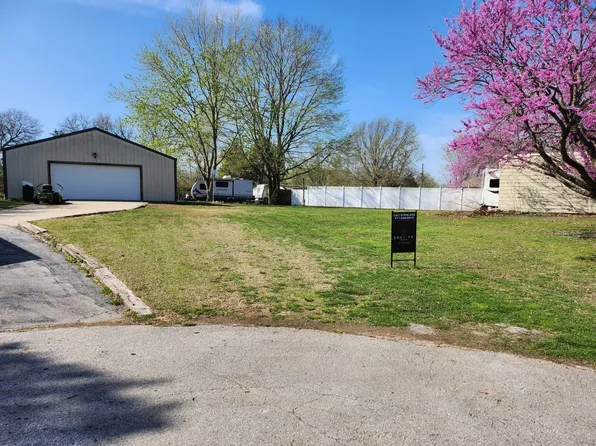 261 Renee Avenue, Sparta, MO 65753