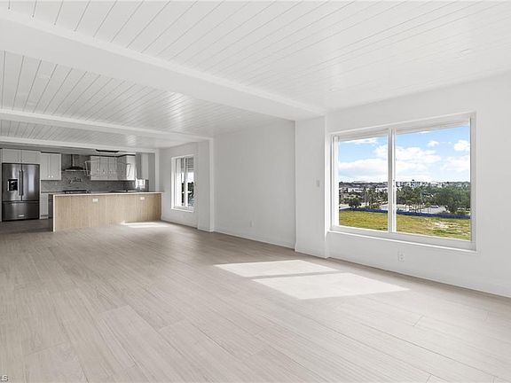 5th image of 1717 Gulf Shore Blvd N Unit #601