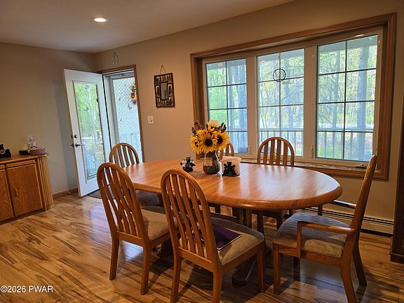 4th image of 807 E Spur Ct