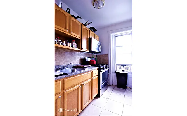 Rented by Douglas Elliman | media 14