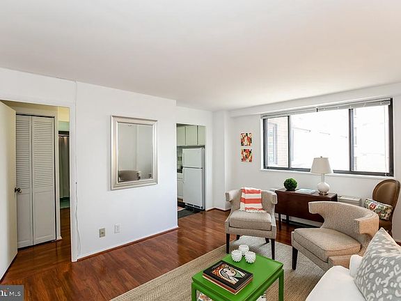 2nd image of 1420 N St NW #710