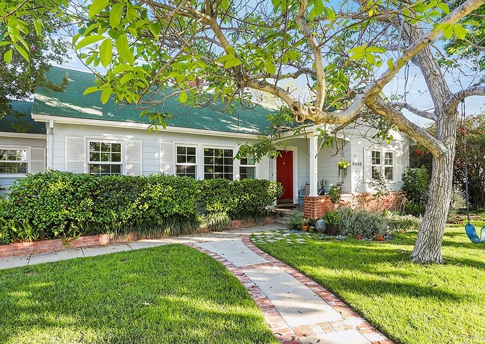 1st image of 23142 Leonora Dr