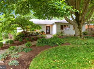 6808 Marbury Rd, Bethesda, MD 20817