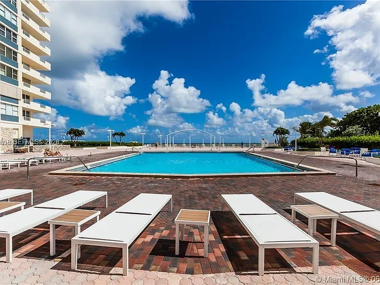 3180 S Ocean Dr #605 — Photo 2