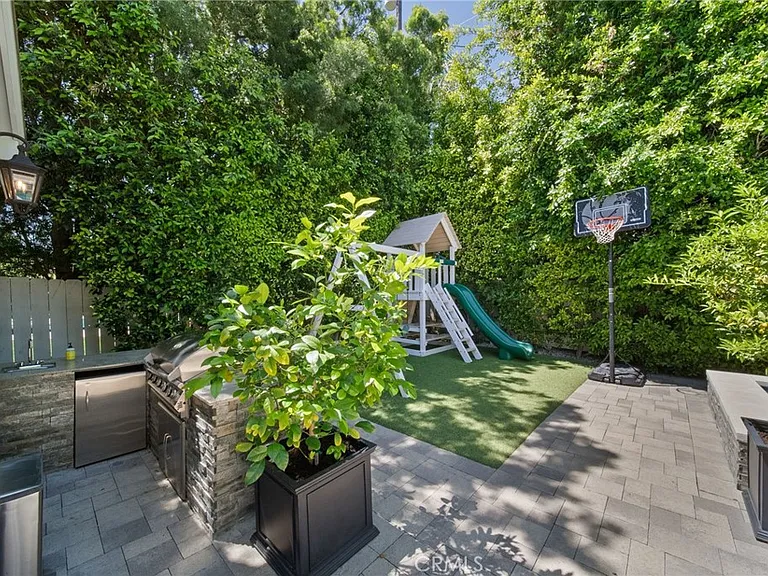 4917 Edgerton Ave — Photo 18