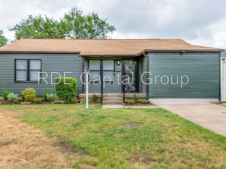 2736 Rolinda Dr — Photo 1