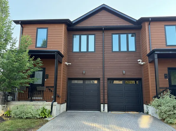 2 Stonehart Ln, Barrie, ON L4M 7E8