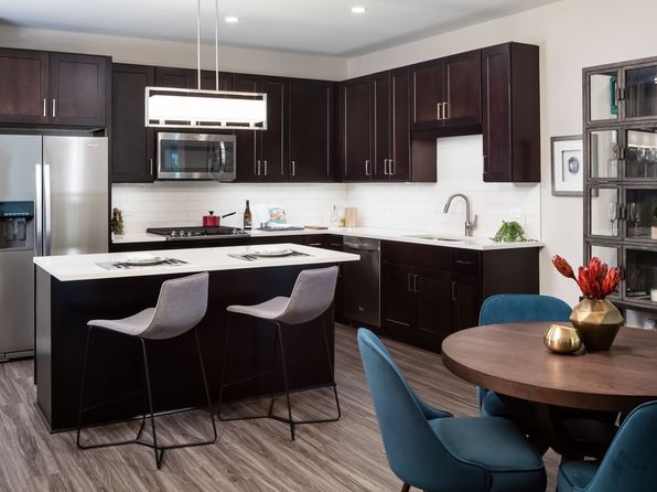 31 E Ogden Ave #120