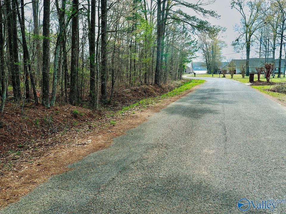 2nd image of 5 Indian Lake Dr