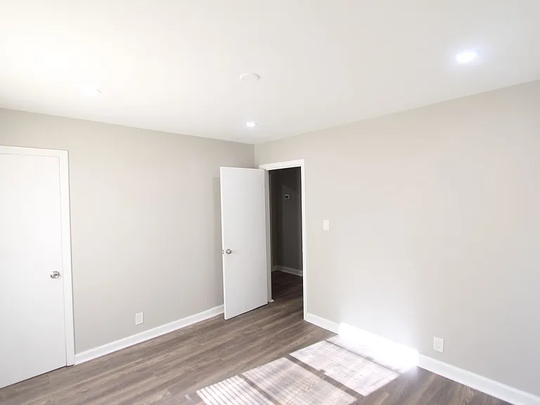 7808 Vienna Ave — Photo 8