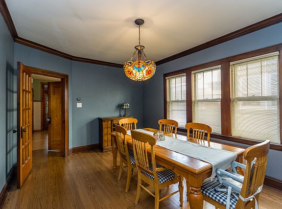 4th image of 6128 N Nassau Ave