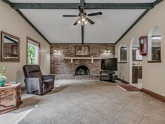5th image of 6513 S Harvey Ave