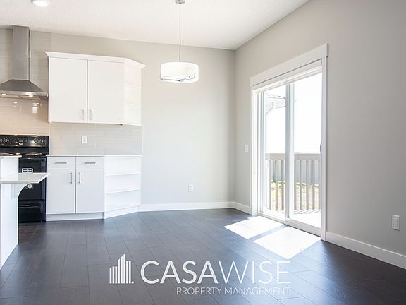 2nd image of 952 Ebbers Cres NW