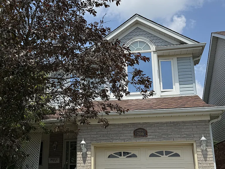 206 Rickson Ave — Photo 2