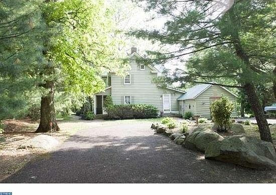 2nd image of 321 Center Hill Rd