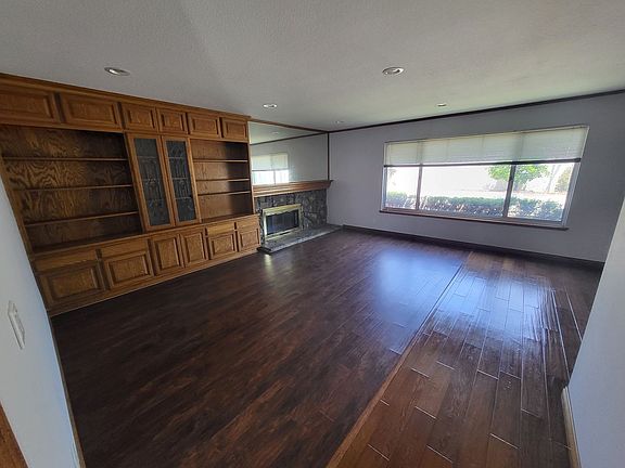 5th image of 8901 Pinehurst Cir