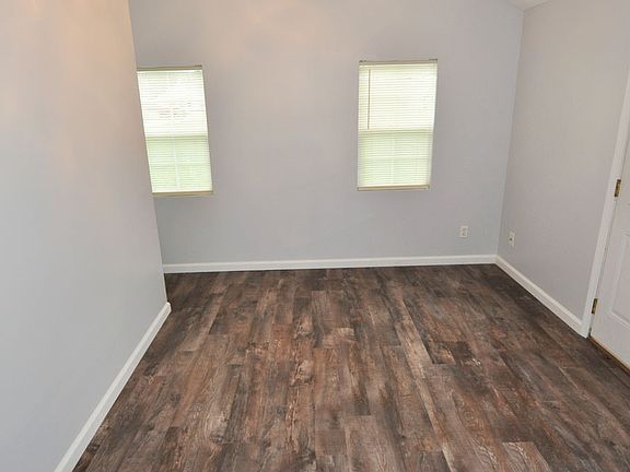 5th image of 119 N Johnson Ave