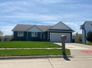 3019 E Porter Ave, Des Moines, IA 50320