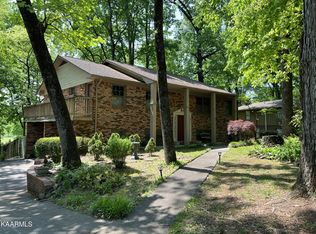 2217 Chesterfield Dr, Maryville, TN 37803