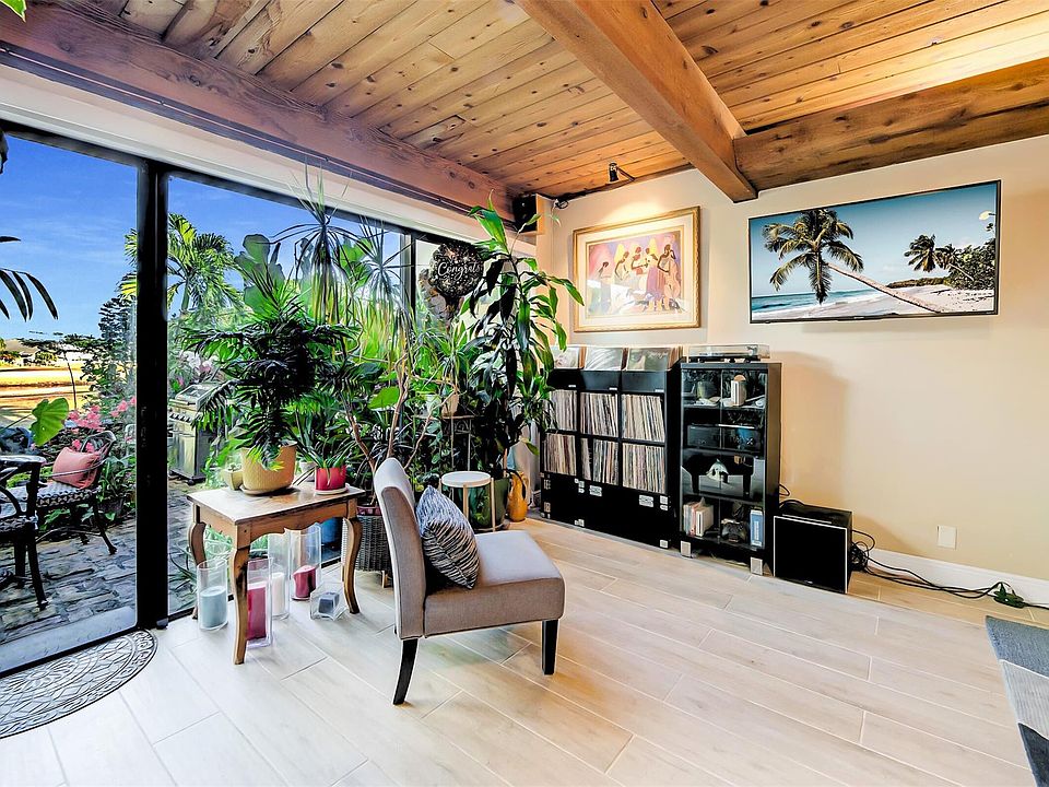 1st image of 710 E Coco Plum Circle #6