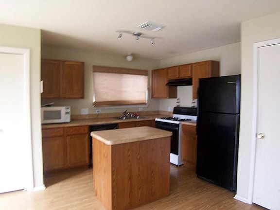 3rd image of 19618 Green Chase Ln