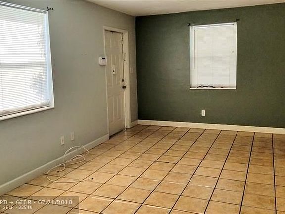 4th image of 5641 NE 9th Ave