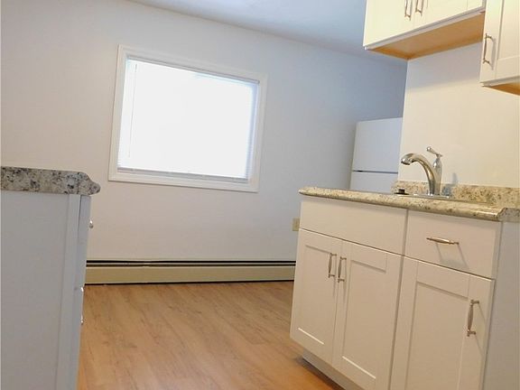 5th image of 405 Cypress St Floor 2