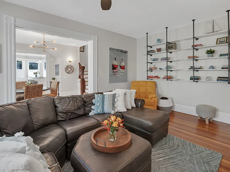 70 Humboldt Ave — Photo 7