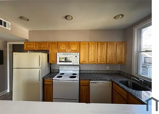1 bed, 760 sqft, $1,495 — Photo 2