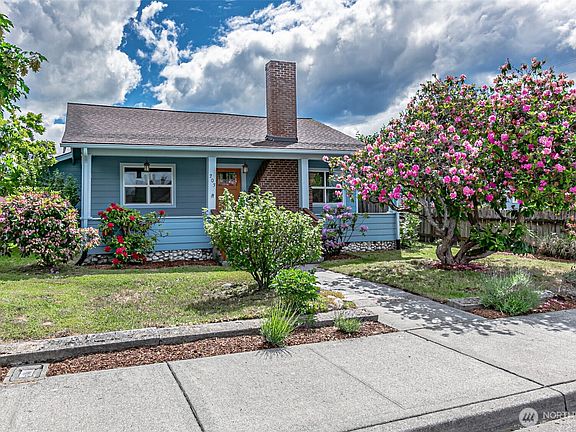 2nd image of 203 Orchard Avenue N